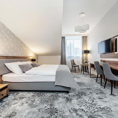 Vinfort Aparthotel Krakow Exterior photo
