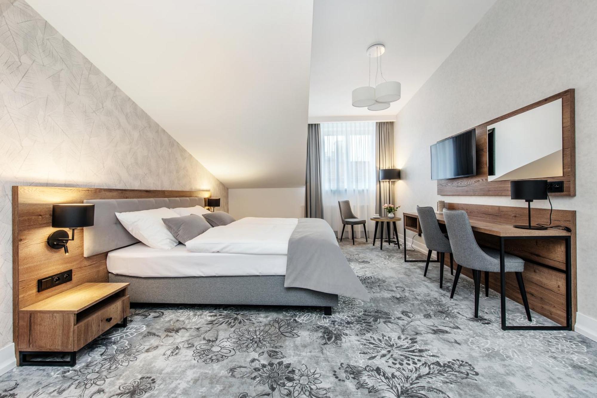 Vinfort Aparthotel Krakow Exterior photo