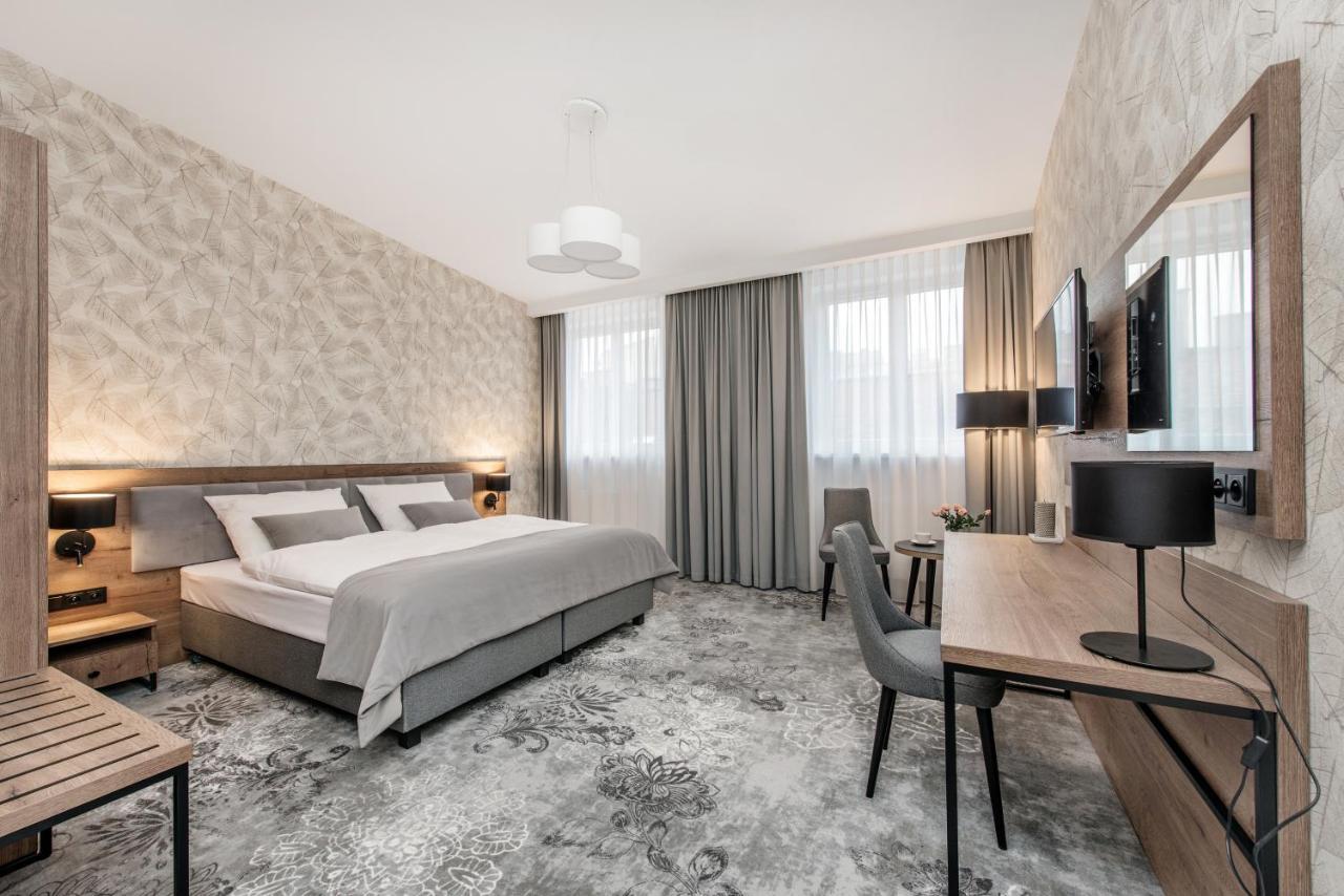 Vinfort Aparthotel Krakow Exterior photo